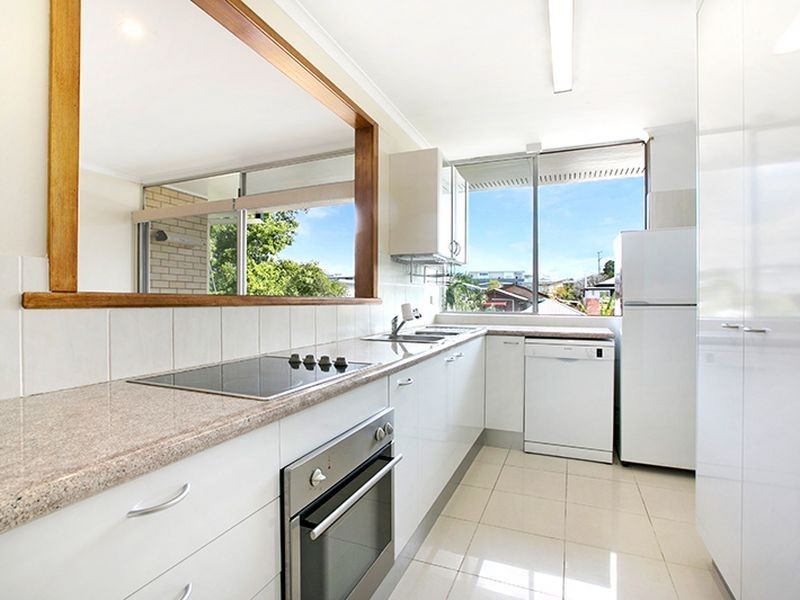 4/15 Newcross Street, Indooroopilly QLD 4068