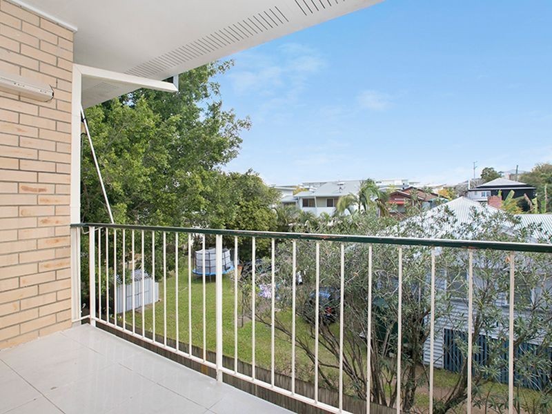 4/15 Newcross Street, Indooroopilly QLD 4068