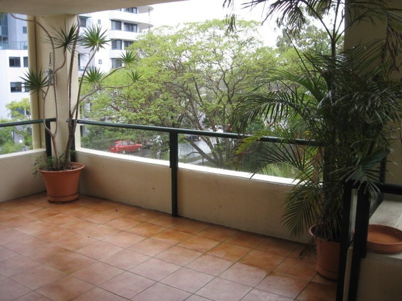 13/16 Patrick Lane, Toowong QLD 4066