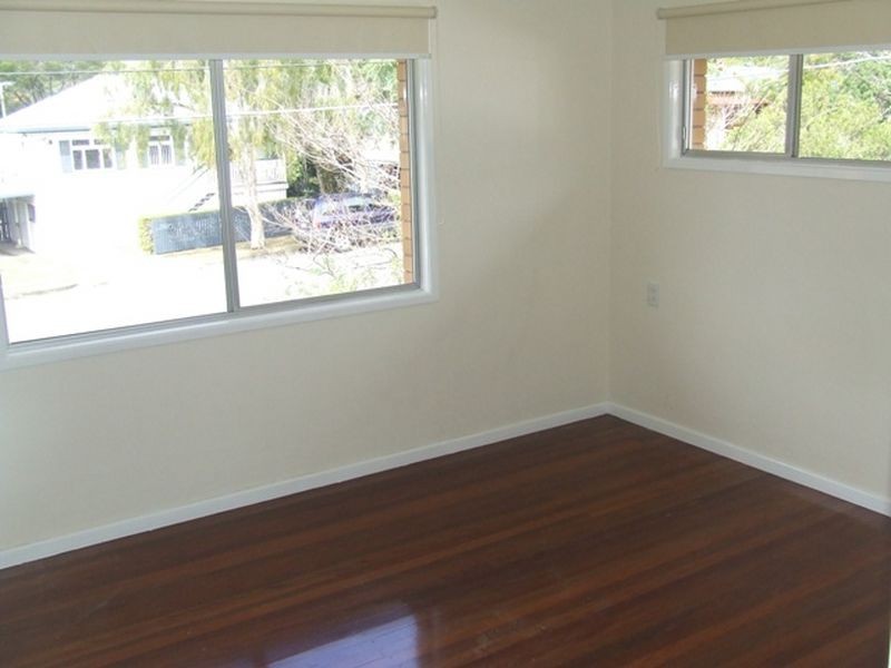 11 Kogarah Street, Tarragindi QLD 4121