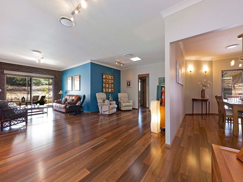 63 Sugarwood Street, Bellbowrie QLD 4070