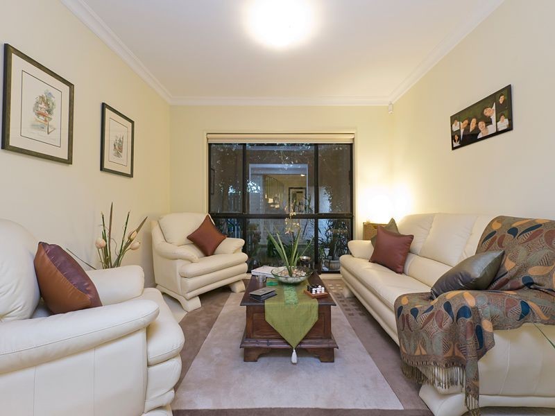 53 Crestwood Place, Moggill QLD 4070