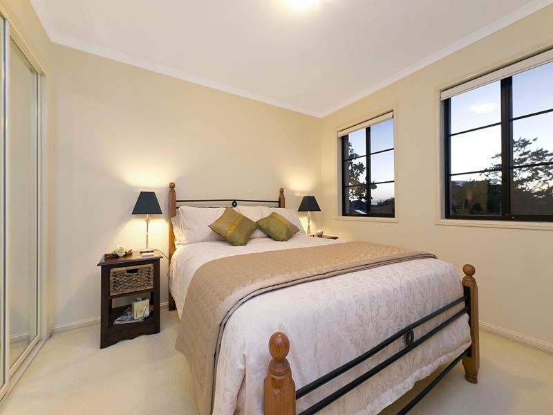 53 Crestwood Place, Moggill QLD 4070