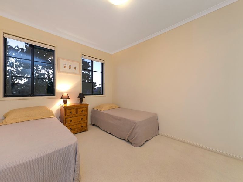 53 Crestwood Place, Moggill QLD 4070