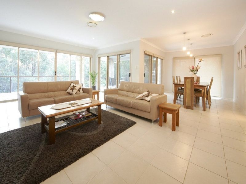 85 Silky Oak Ave, Moggill QLD 4070