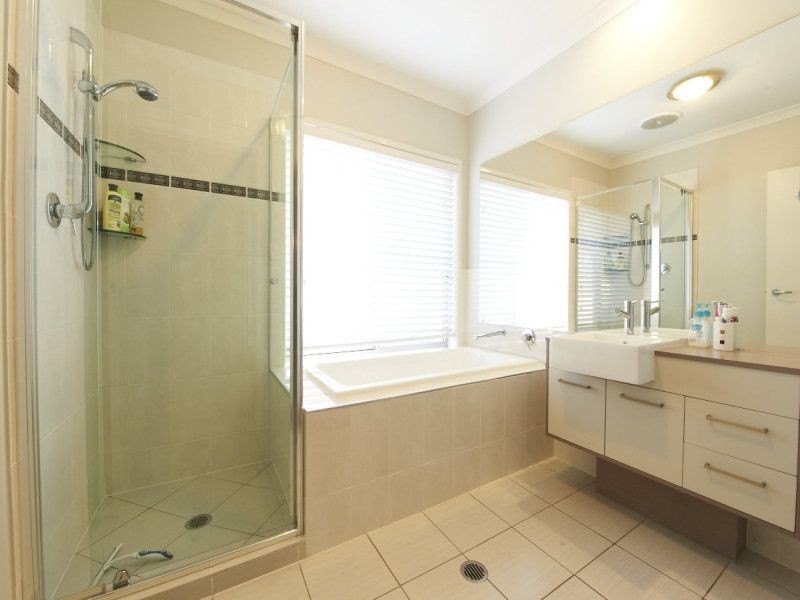 85 Silky Oak Ave, Moggill QLD 4070