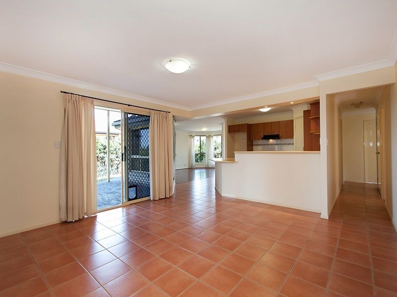 20 Gleneagles Crescent, Oxley QLD 4075