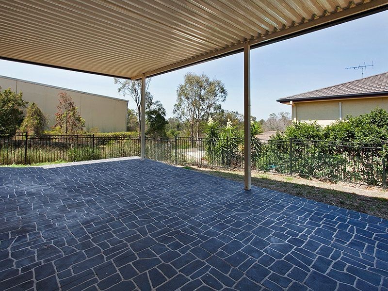 20 Gleneagles Crescent, Oxley QLD 4075