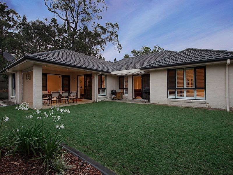 16 Ellerwood Place, Sinnamon Park QLD 4073