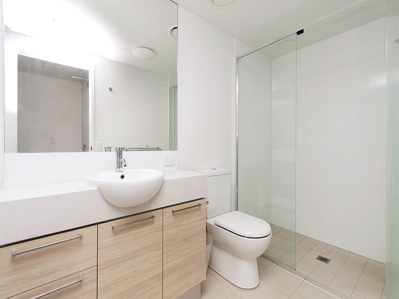 10507/8 Harbour Road, Hamilton QLD 4007