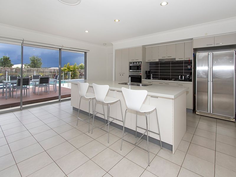 18 Witty Road, Moggill QLD 4070