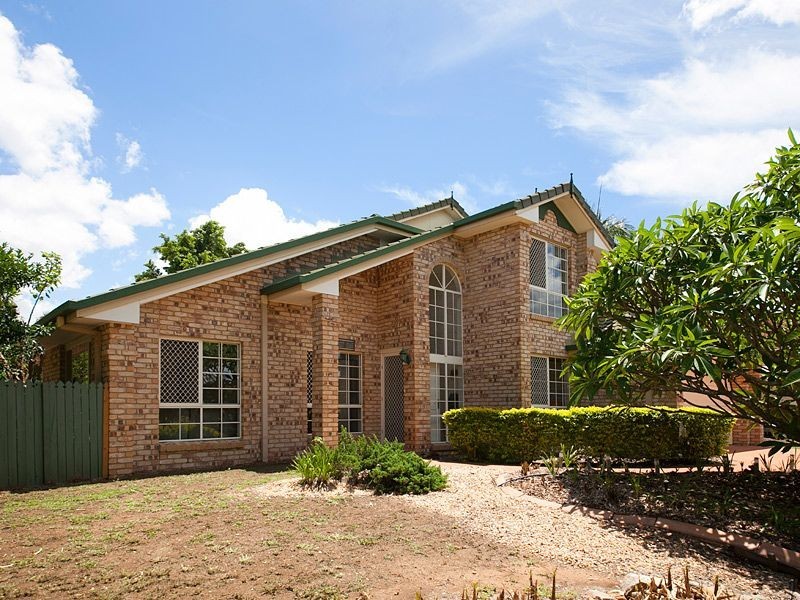 16 Campbell Crescent, Bellbowrie QLD 4070