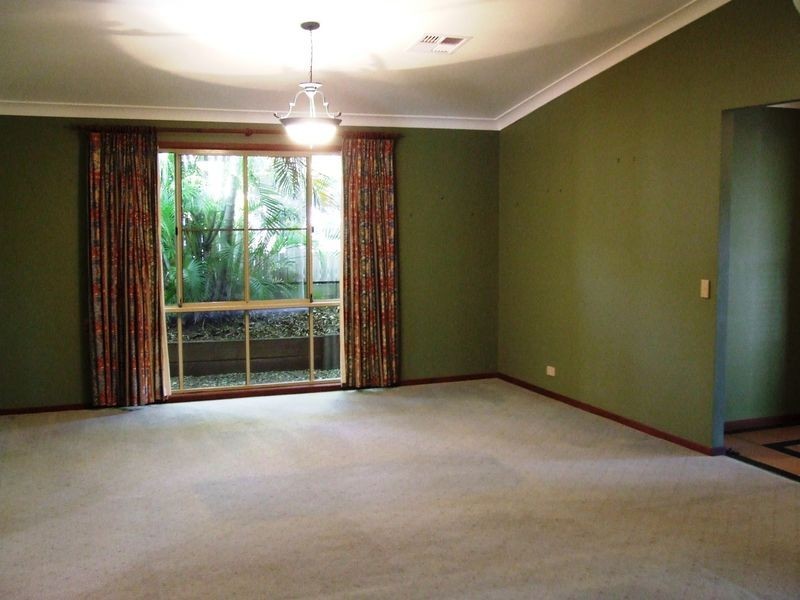 62 McPherson Road, Sinnamon Park QLD 4073