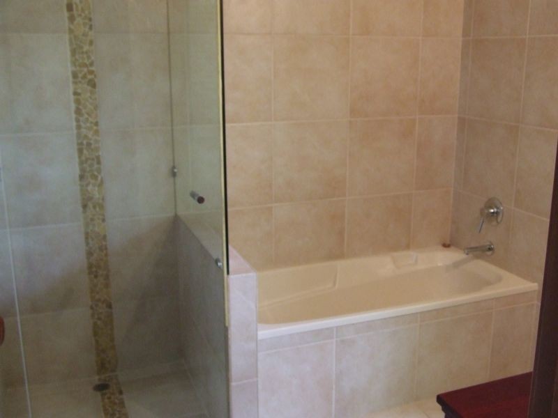 62 McPherson Road, Sinnamon Park QLD 4073