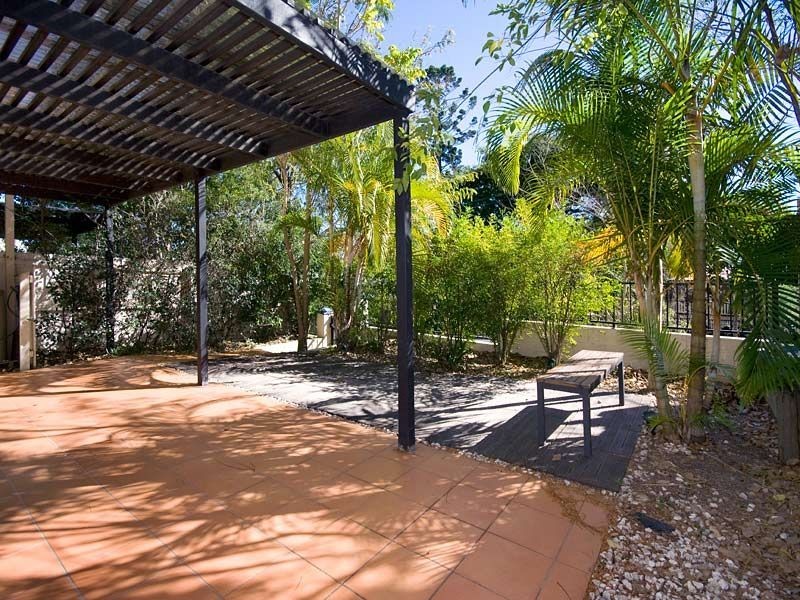 3/56 Central Avenue, Indooroopilly QLD 4068