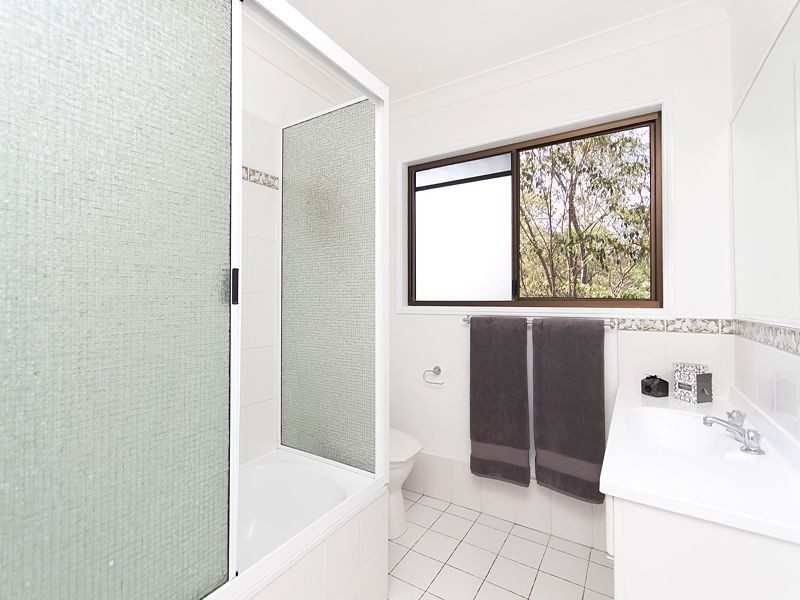 1 Quahlee Grove, Karana Downs QLD 4306