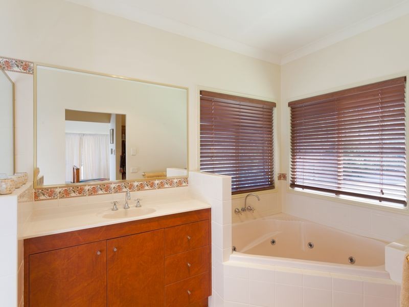 31 White Cedar Road, Pullenvale QLD 4069