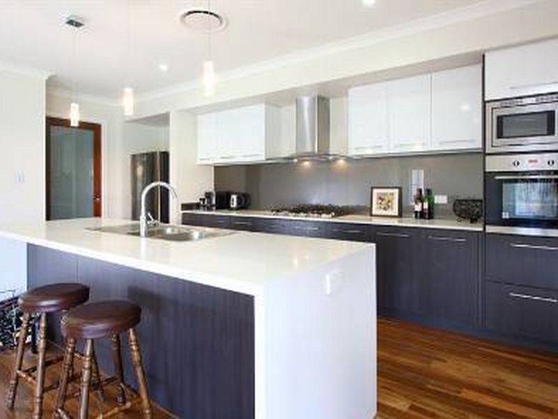 21 Hendos Place, Moggill QLD 4070