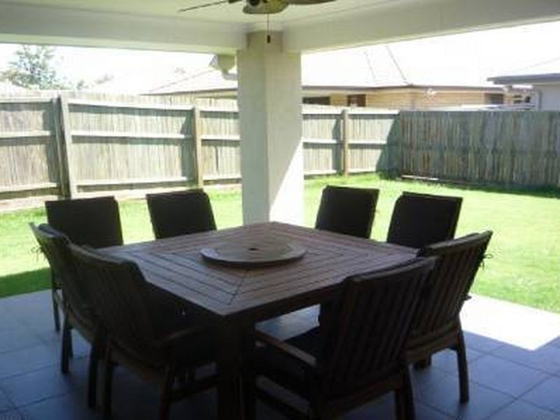 21 Hendos Place, Moggill QLD 4070