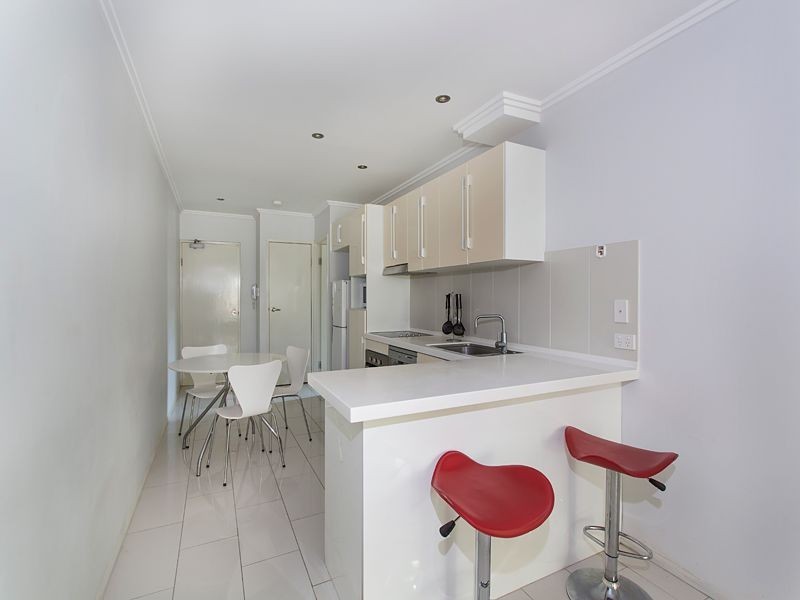 3/51 Lambert Road, Indooroopilly QLD 4068