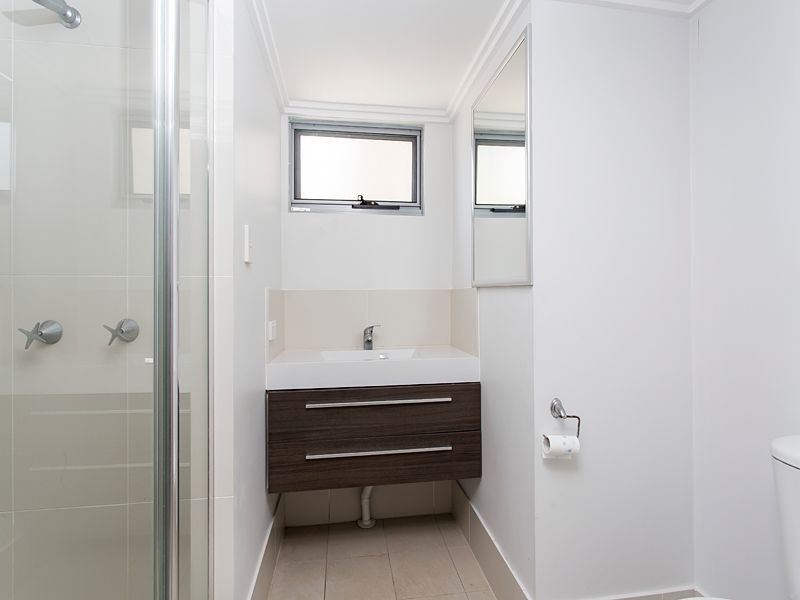 3/51 Lambert Road, Indooroopilly QLD 4068