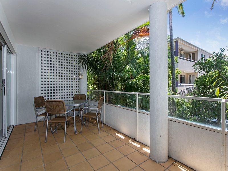 2/214 Sir Fred Schonell Drive, St Lucia QLD 4067