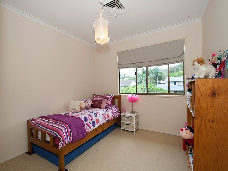 4 Tillbrook Street, Chapel Hill QLD 4069