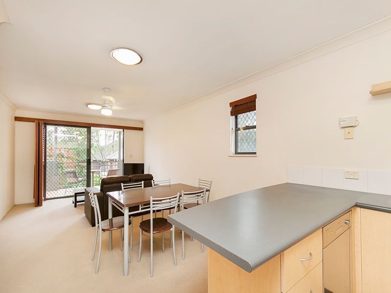 101/300 Sir Fred Schonell Drive, St Lucia QLD 4067