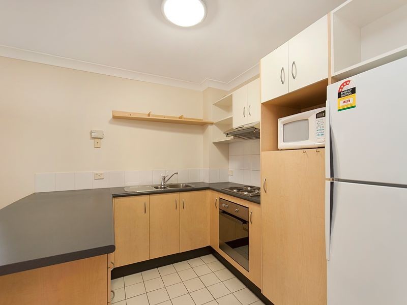 101/300 Sir Fred Schonell Drive, St Lucia QLD 4067