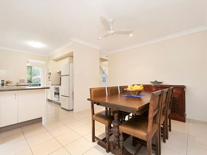 2/4 Woodswallow Place, Bellbowrie QLD 4070