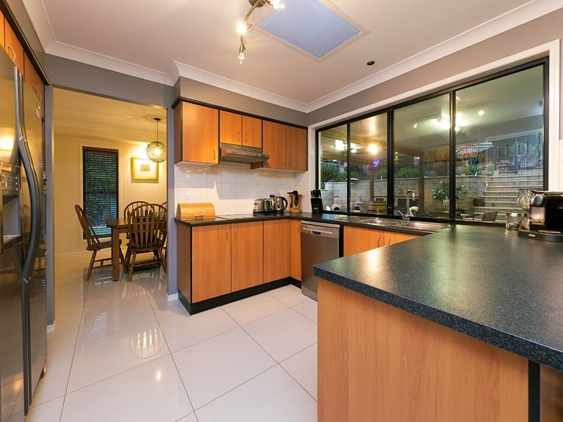 62 Gibson Crescent, Bellbowrie QLD 4070