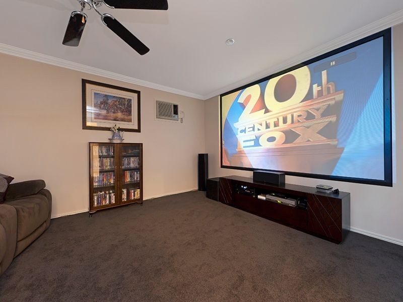 62 Gibson Crescent, Bellbowrie QLD 4070