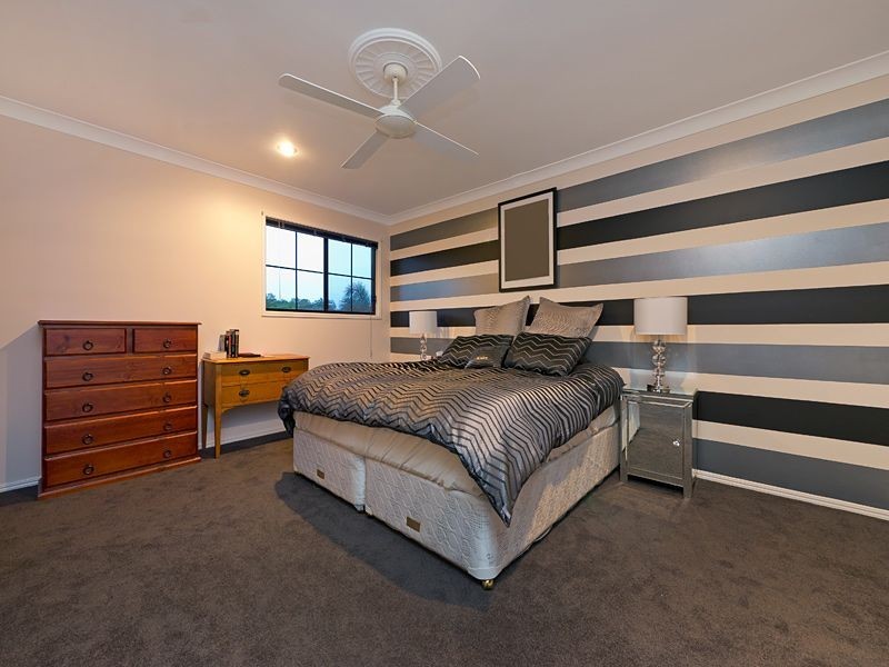 62 Gibson Crescent, Bellbowrie QLD 4070