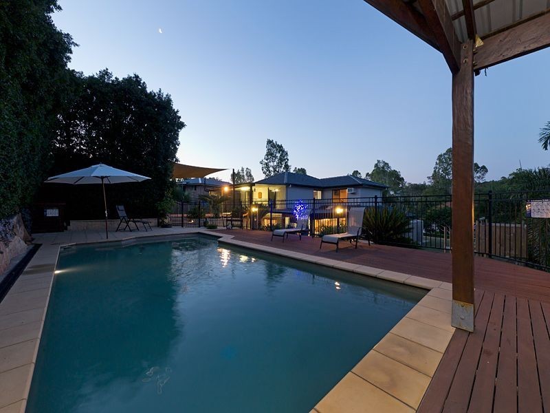 62 Gibson Crescent, Bellbowrie QLD 4070