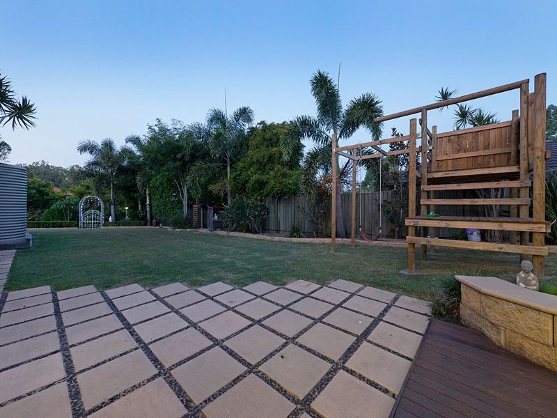 62 Gibson Crescent, Bellbowrie QLD 4070