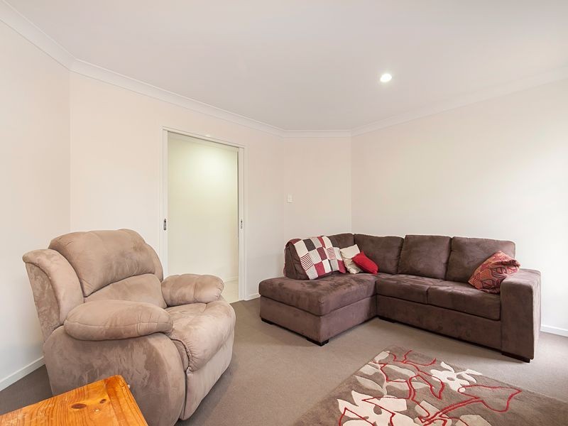 6 Stacey Close, Moggill QLD 4070