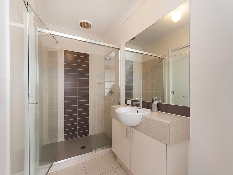 6 Stacey Close, Moggill QLD 4070