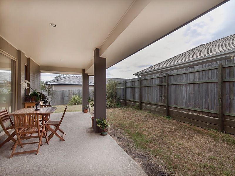 6 Stacey Close, Moggill QLD 4070