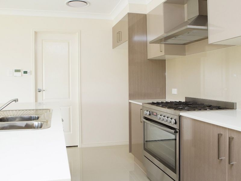 7 Knightsbridge Street, Oxley QLD 4075