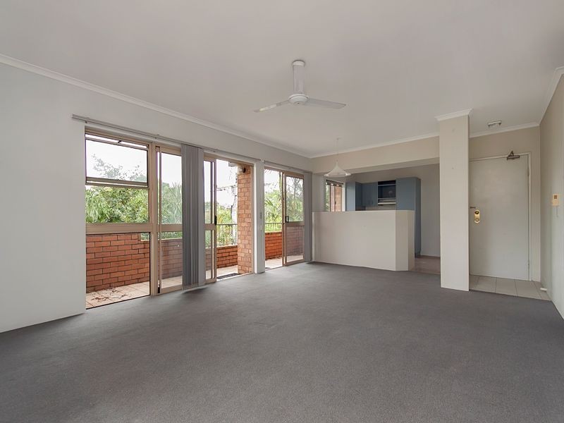 8/8 Carr Street, St Lucia QLD 4067