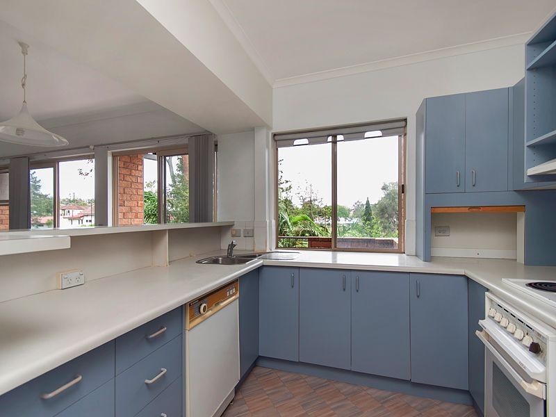 8/8 Carr Street, St Lucia QLD 4067