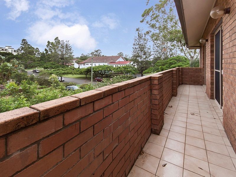 8/8 Carr Street, St Lucia QLD 4067