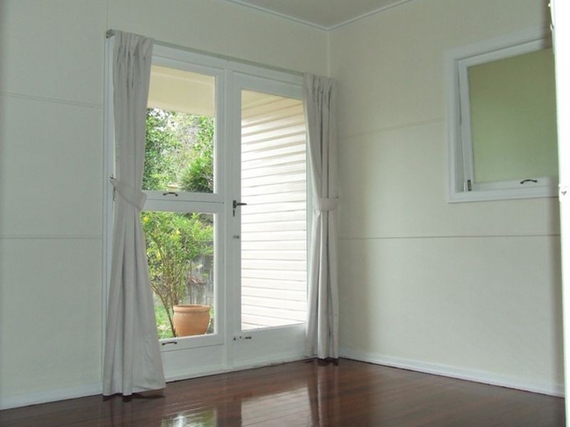 48 Broseley Road, Toowong QLD 4066