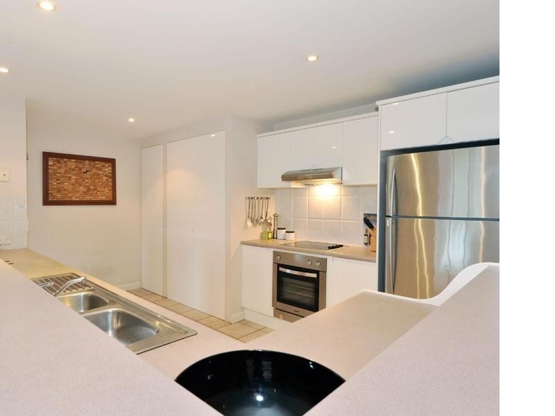 2 Aaron Place, Indooroopilly QLD 4068