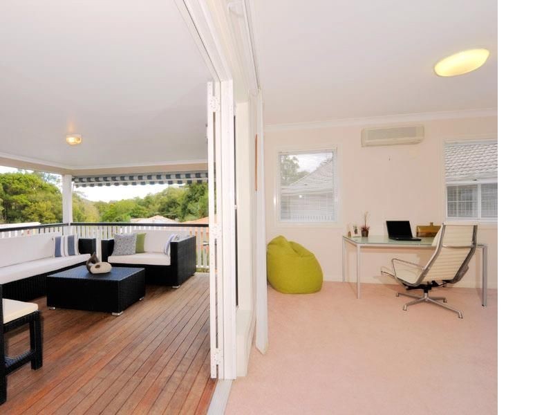 2 Aaron Place, Indooroopilly QLD 4068