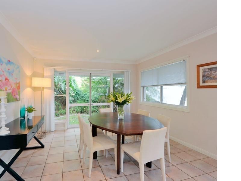 2 Aaron Place, Indooroopilly QLD 4068