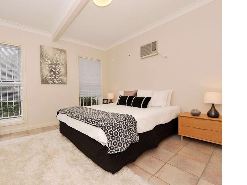 2 Aaron Place, Indooroopilly QLD 4068