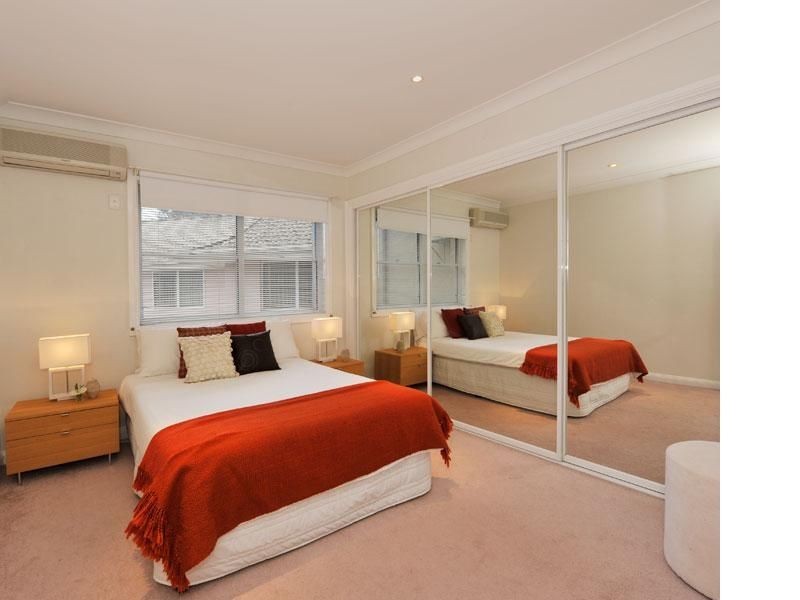 2 Aaron Place, Indooroopilly QLD 4068