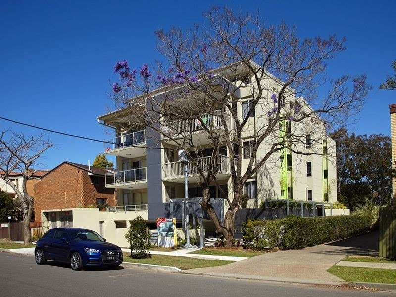 4/119 Macquarie Street, St Lucia QLD 4067