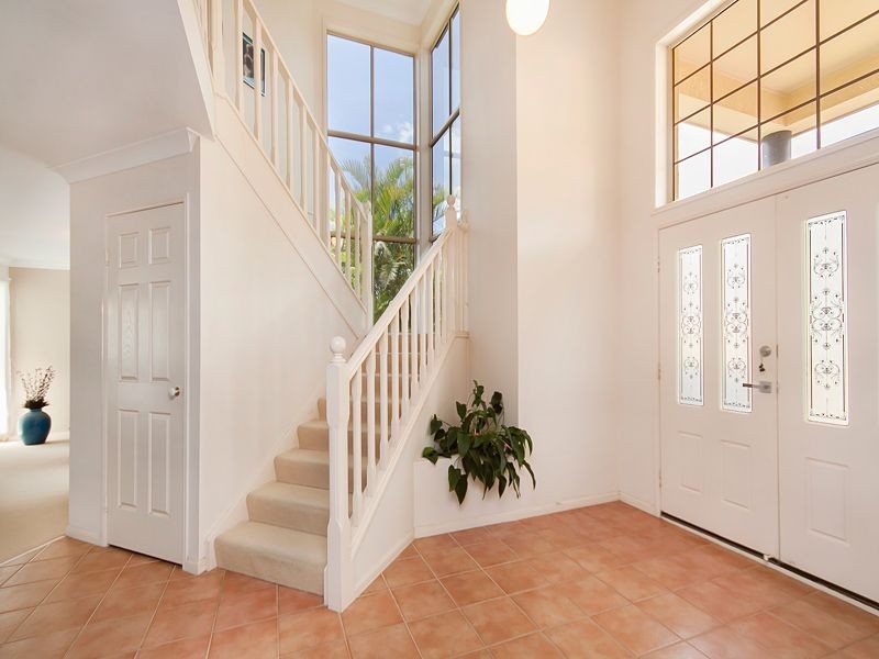 36 Pine County Place, Bellbowrie QLD 4070